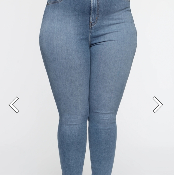 Flex game, strong denim - Picture 2 of 3